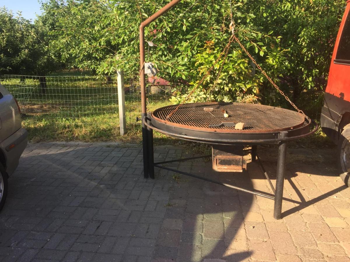 Bed and Breakfast Keresz Panzio Martely Экстерьер фото